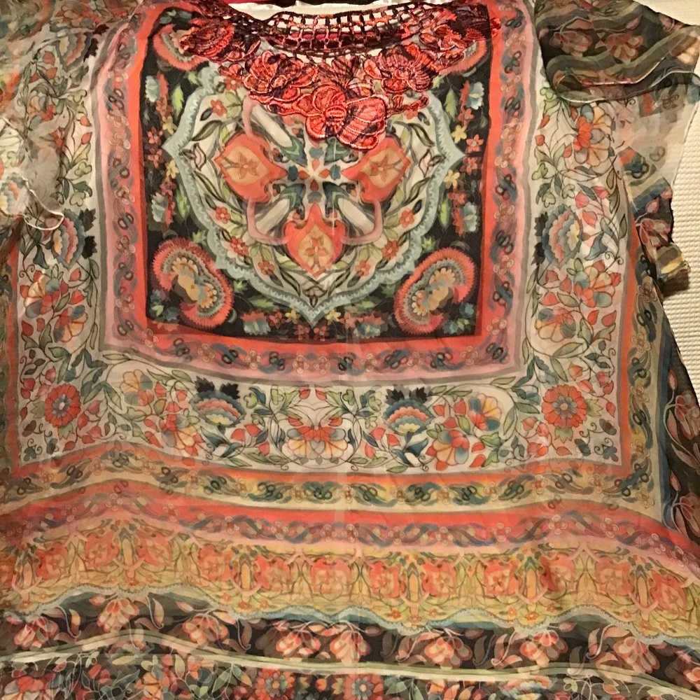 Womens Plus coral top with crochet at neck